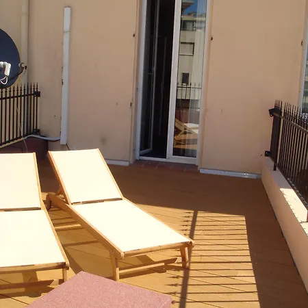 L'olivier - Piscine & Parking 3* Cannes