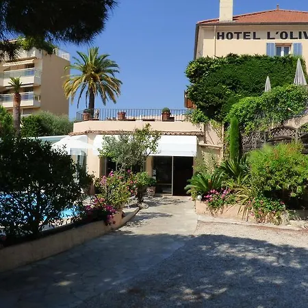 Szálloda L'olivier - Piscine & Parking